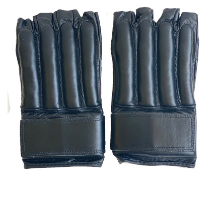 zakhandschoen-zwart-buitenkant